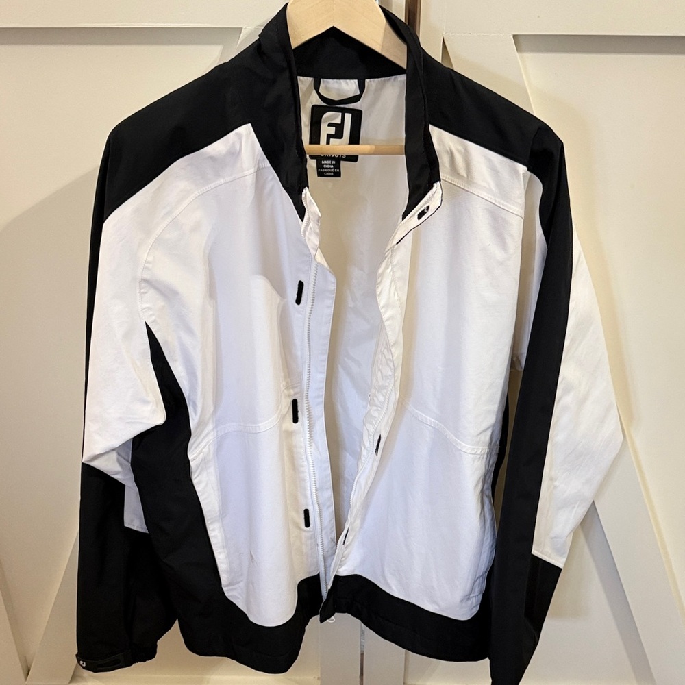 Stylish Black and White Men’s Golf Jacket